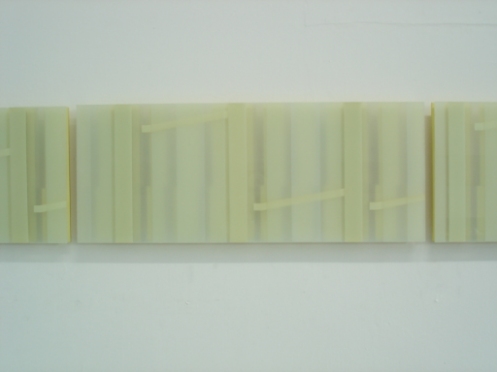 Gaby Terhuven: Öl auf Glas (Ausschnitt), 3-teilig, 2000, 20 x 150 x 3 cm