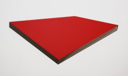 Wolfram Ullrich: Ohne Titel, 2008, Acryl auf Stahl, 35 x 77,5 2,5 cm